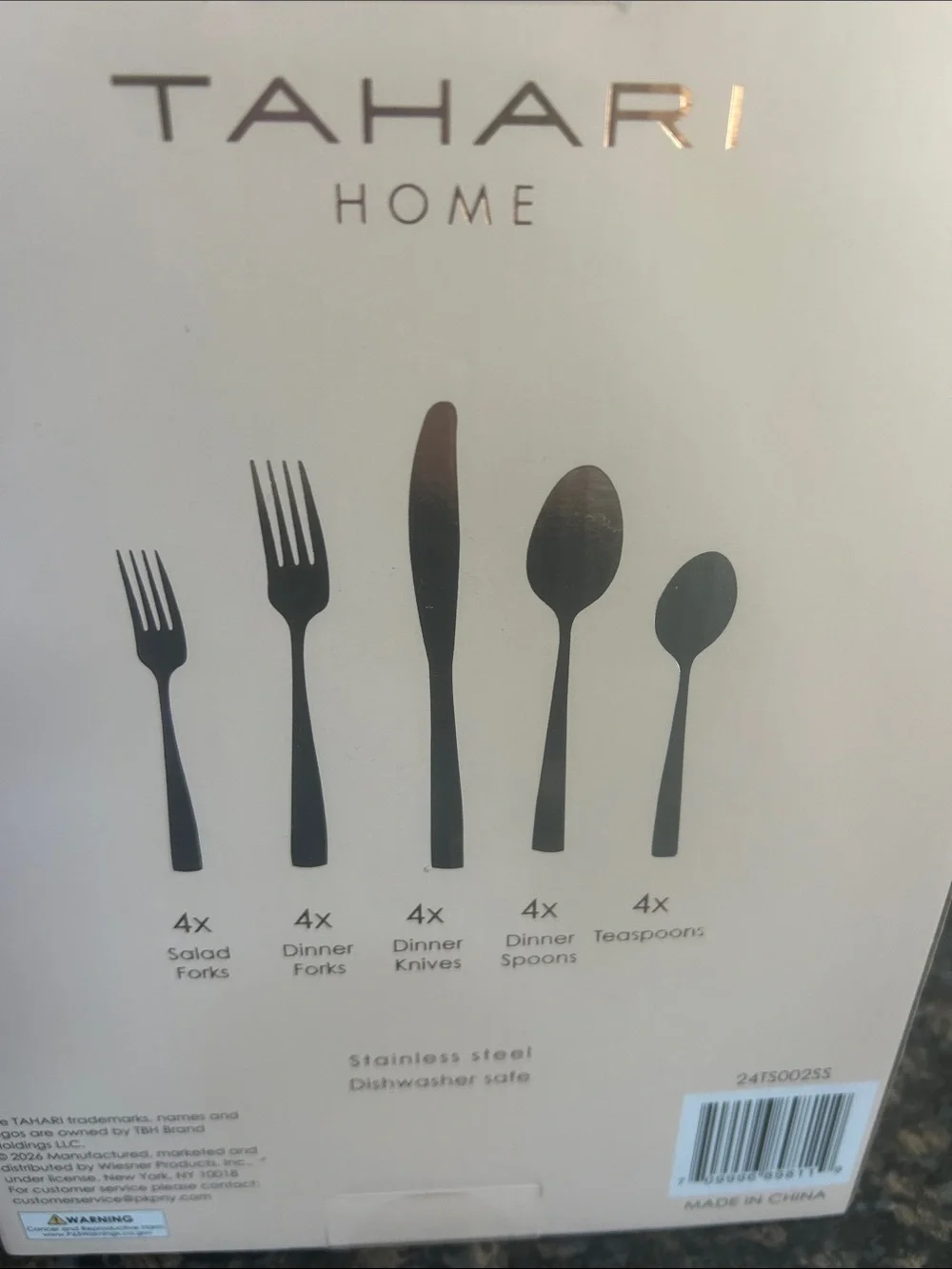 TAHARI HOME 20PC FLATWARE SET SERVICE FOR FOUR NWT